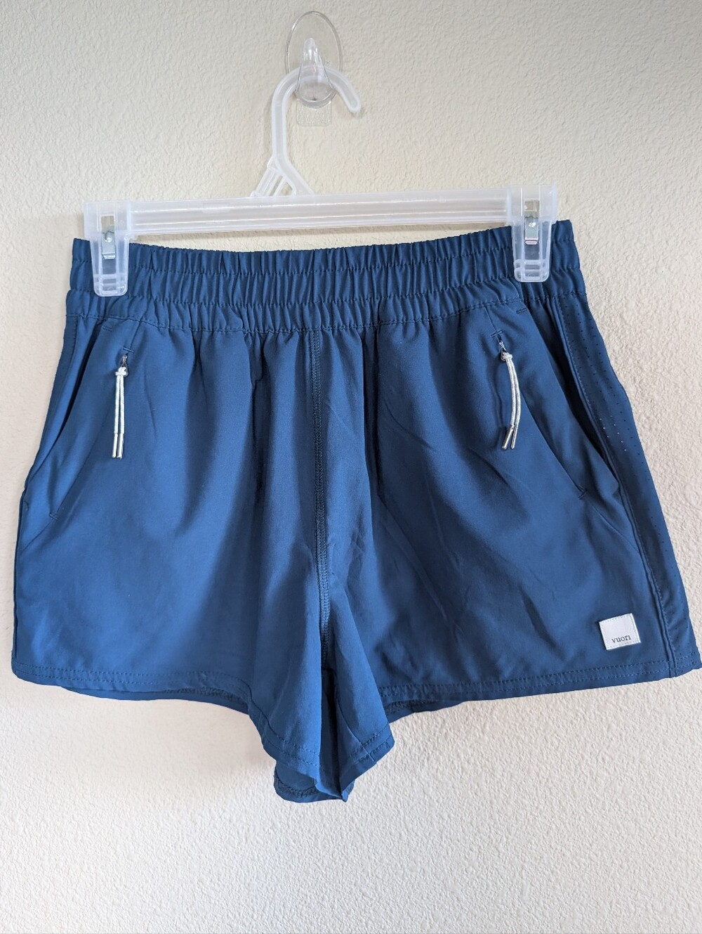 Vuori Dash Size Small Blue Running Shorts With Zip Pockets